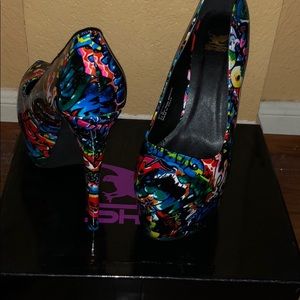 Multi-Color Graffiti High Heel Shoe
